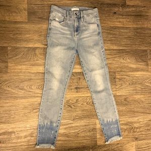 GOOD AMERICAN Jeans. Light Wash Size 6.